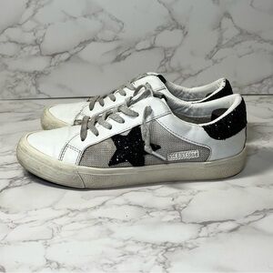 Vintage Havana White‎ and Black Star Low-Tops Women’s 8.5